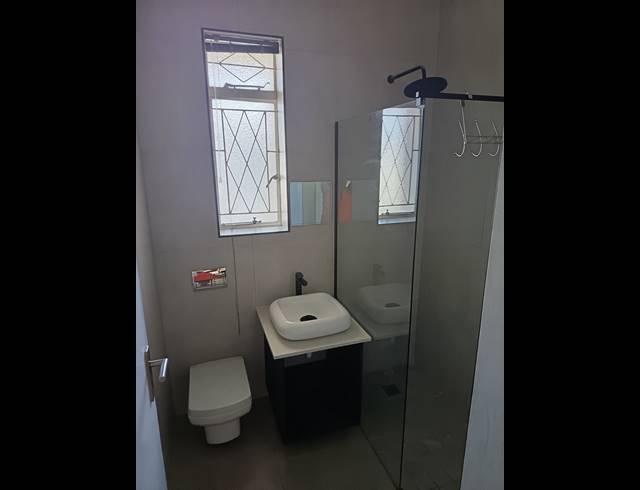 2 BEDROOM FLAT FOR SALE IN GQEBERHA CENTRAL